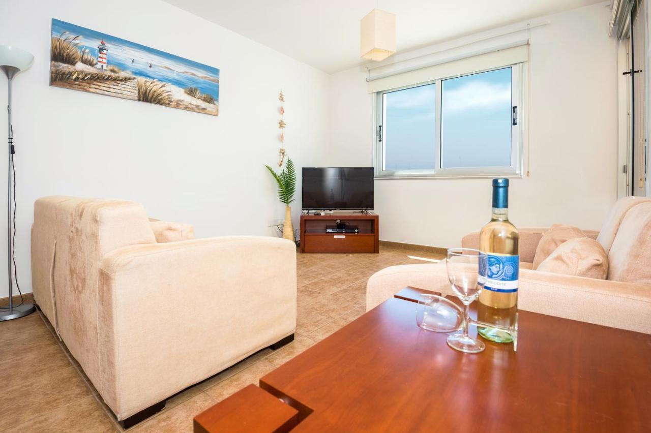 Seabreeze Apartment 200M Away From The Sea Paralimni Buitenkant foto